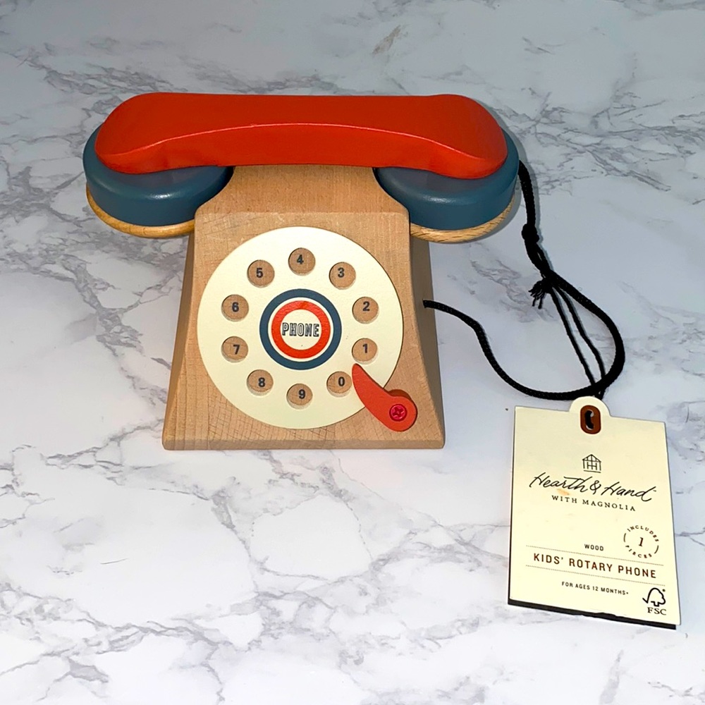 Kids’ Wooden Rotary Phone